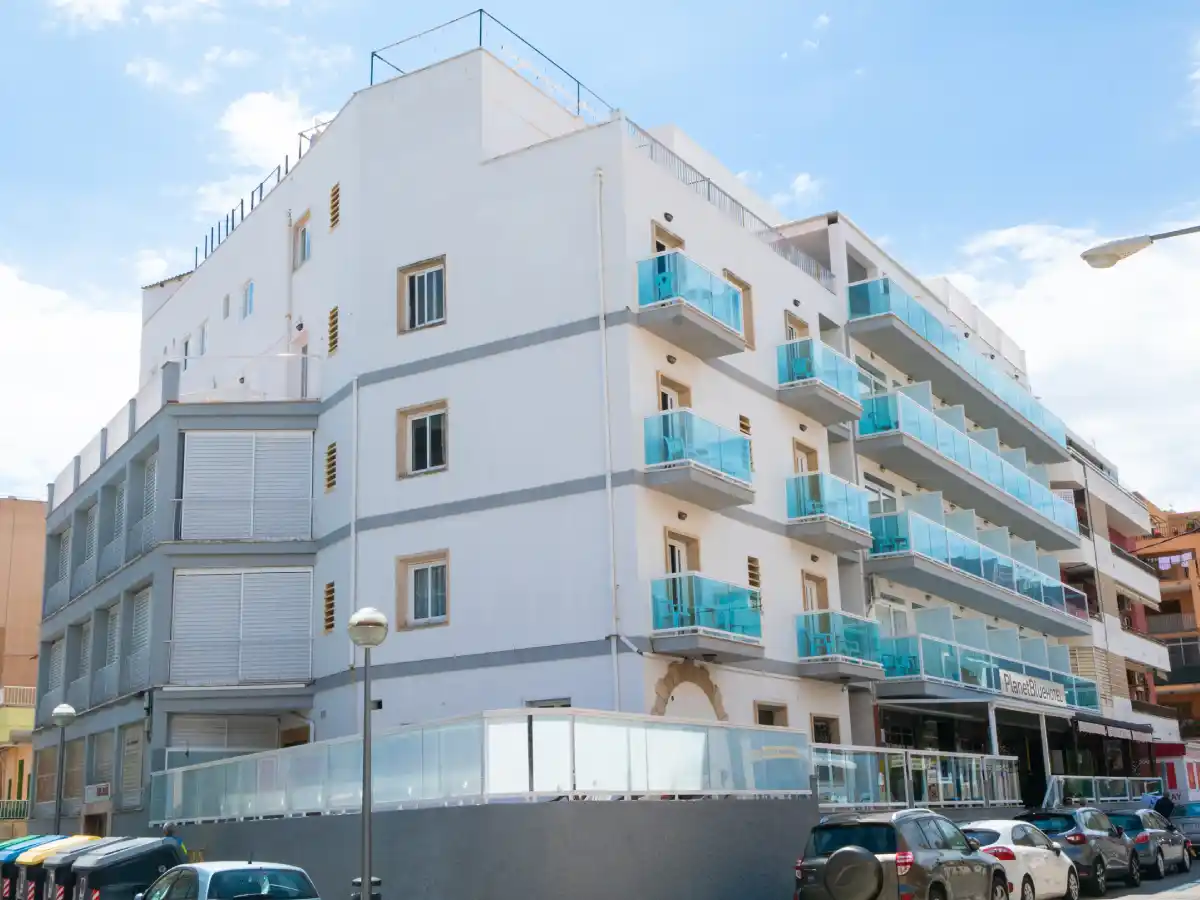 Facade of PlanetHotels Blue
