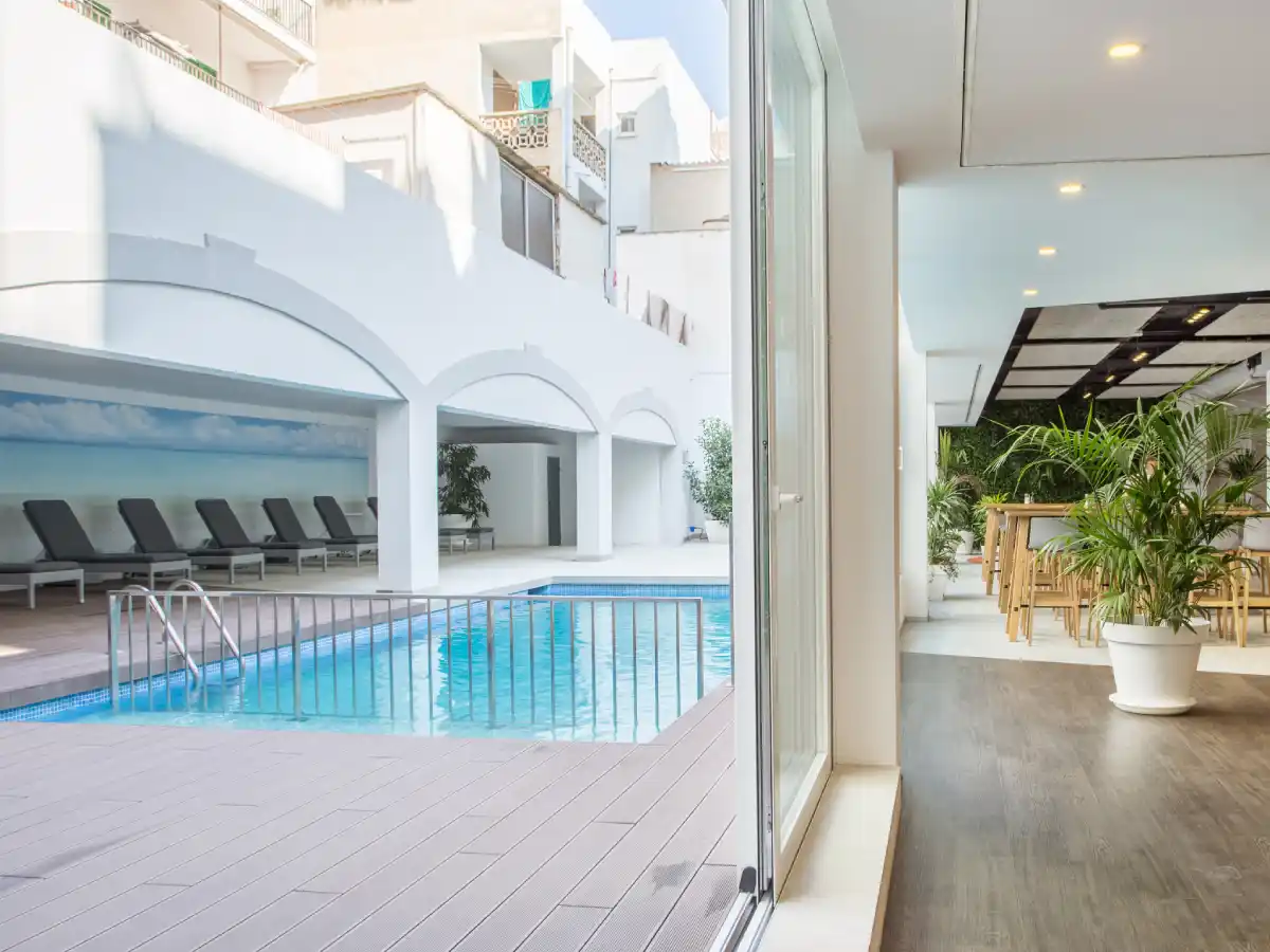 Pool PlanetHotels One